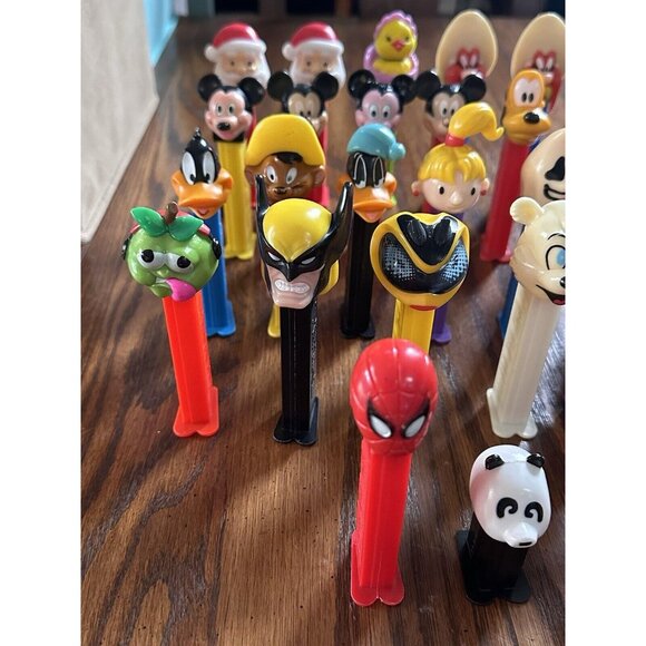 Vintage PEZ Dispensers Lot of 30 Disney, Looney Tunes, Marvel, Star Wars, More! - Picture 4 of 16